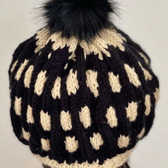 Hand Knits 2 Love Beanie Hat Polka Dots Designer - Picture 4 of 7